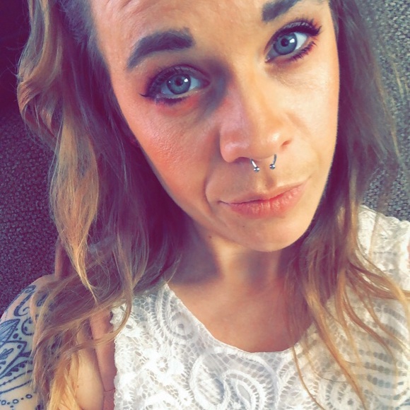 Meet your Posher, Liz - Picture 7 of 9